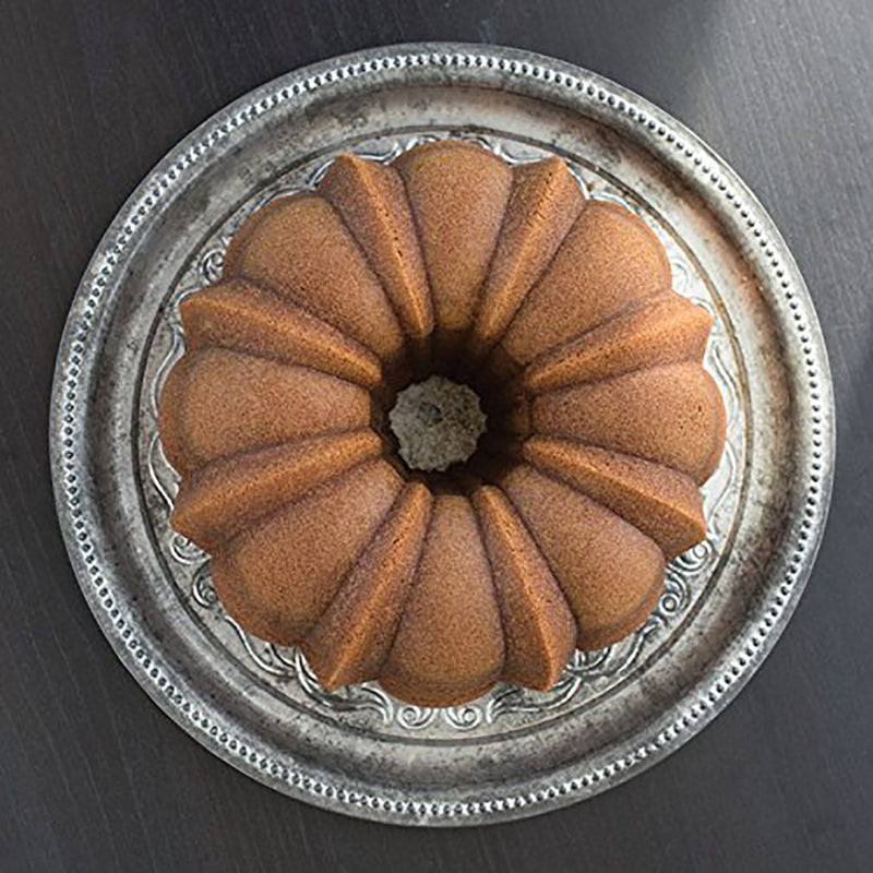 Nordic Ware Pro Cast Aluminum Original Bundt Pan Bakeware, 12 Cup, Bronze